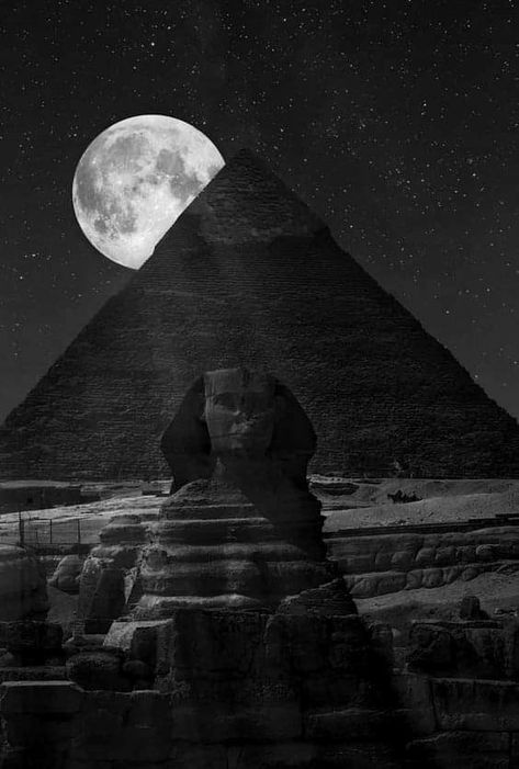 Black Hole Wallpaper, Egyptian Artwork, Egyptian Aesthetic, Ancient Egyptian Architecture, Egypt Aesthetic, Pyramids Egypt, Hd Nature Wallpapers, Werewolf Art, Best Friend Photoshoot