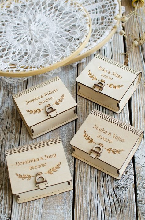 Wedding wood Box Personalized named locked box Anniversary | Etsy Laser Cut Gift Ideas, Wood Laser Cut Ideas, Wood Design Ideas, Wood Gift Ideas, Wood Crafts Ideas, Jewelry Box Plans, Wood Laser Ideas, Elegant Wedding Themes, Wooden Wedding Guest Book