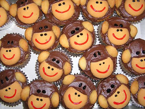 Monkey Cupcake Cake, Monkey Birthday Cakes, Cars Theme Cake, Monkey Cupcakes, Cupcake Photos, Butter Cupcakes, Fancy Cupcakes, Cupcake Images, Monkey Birthday