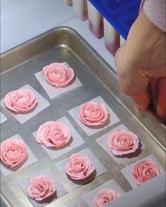 How To Frosting Flowers, Piped Roses On Cake, How To Frost Flowers On A Cake, Frosting Flowers Easy, How To Make Icing Roses, Cake Roses How To Make, How To Do Buttercream Flowers, Piping Roses On Cake, Freezing Buttercream Flowers