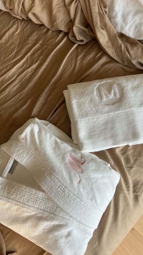 Bathrobe Aesthetic, Personalized Bathrobe, Xmas Wishlist, Aesthetic Cozy, Fashion Aesthetic, Autumn Fashion, Pajamas, Cute Outfits, Monogram