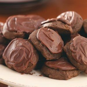 Chocolate Drop Cookies, Mocha Frosting, Drop Cookie Recipes, Baking Cocoa, Cocoa Chocolate, Cookies Chocolate, Drop Cookies, Unsweetened Chocolate, Raisin Cookies