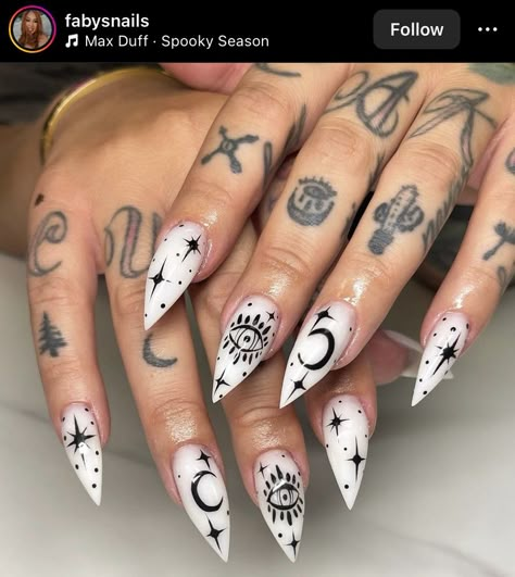 Goth Nails Grunge, Goth Nails Acrylic, Black Witchy Nails, Witchy Nail Art, Nail Designs Acrylic, Fuller Eyebrows, Aries Women, Witch Nails, Witchy Nails