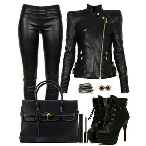 Black leather!! Biker Chick Outfit, Mode Rockabilly, Chick Outfit, Badass Outfit, Biker Outfit, Pastel Outfit, Biker Chic, Marmaris, Biker Chick