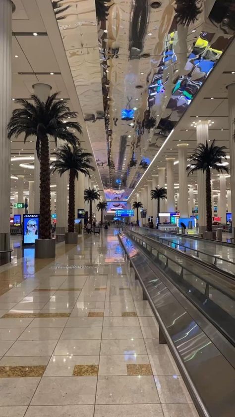 Airport Vibes, Dubai International Airport, Dubai Airport, Airport Aesthetic, Dubai Vacation, Dubai Aesthetic, Travel Pictures Poses, Airport Travel, Dubai City