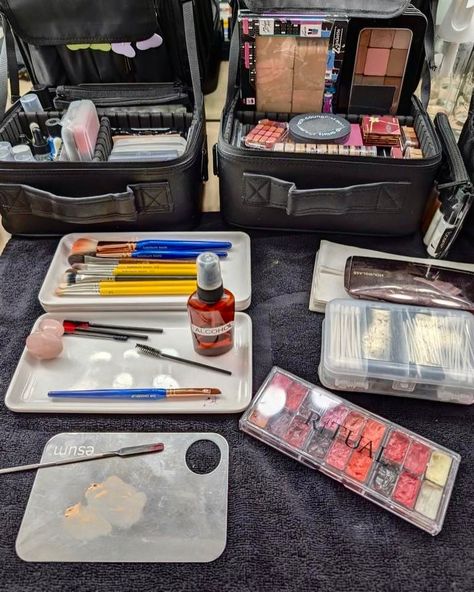 Always rewarding to see our Ritual Pro Palette in use by amazing makeup artists. Thank you @makeupbyalicean for these great shots and for loving our palette! Makeup depotted includes: @freshbeauty @bthreebalm @covergirl @flamingoccosmeticss @maccosmetics ** Send us photos and a list of products used to be in a featured post ✔️ ** Or create a Post and TAG us, and we will repost it here. ❤️ #kitritual #ritualpropalette #depotting #depottingpette #emptymakeuppalette #makeupartist #mak... Empty Makeup Palette, Amazing Makeup, Palette Makeup, Makeup Artists, Best Makeup Products, Ritual, Makeup Artist, Makeup, Quick Saves