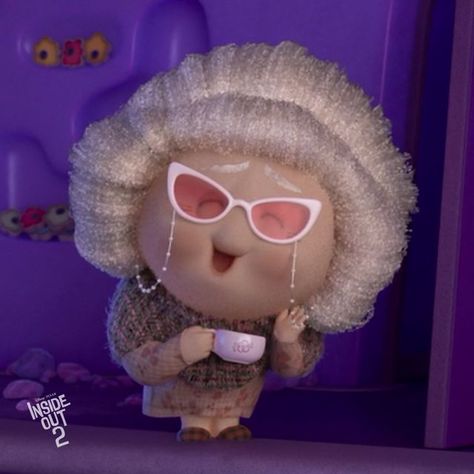 ‏‎200K likes, 391 comments - ‎‏‏‎pixar‎‏ ב-‏‎June 2, 2024‎‏‏‎: "Ah, the good ol' days...👵💭 See June Squibb as Nostalgia in #InsideOut2!". ‎‏‏‏ Nostalgia Wallpaper, Inside Out Emotions, Movie Inside Out, Inside Out Characters, Idee Cricut, Disney Inside Out, Disney Images, Pinturas Disney, Inside Me