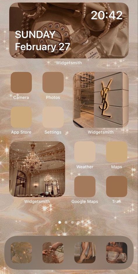 Luxury Home Screen Iphone, Beige Aesthetic Iphone Layout, Beige Aesthetic Ios 16, Ios Homescreen Ideas Aesthetic, Beige Aesthetic Simple, Beige Aesthetic Homescreen, Ios 16 Home Screen Ideas Aesthetic, Iphone Wallpaper Home Screen, Iphone Board