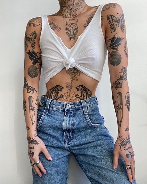 Belly Tattoo Ideas For Women, Above Belly Button Tattoos For Women, Stomach Tattoos Patchwork, Patchwork Tattoo Stomach, Stomach Tattoo Placement, Mei Pang Tattoo, Symmetrical Arm Tattoos, Mei Pang Outfits, Stomach Tattoo Women