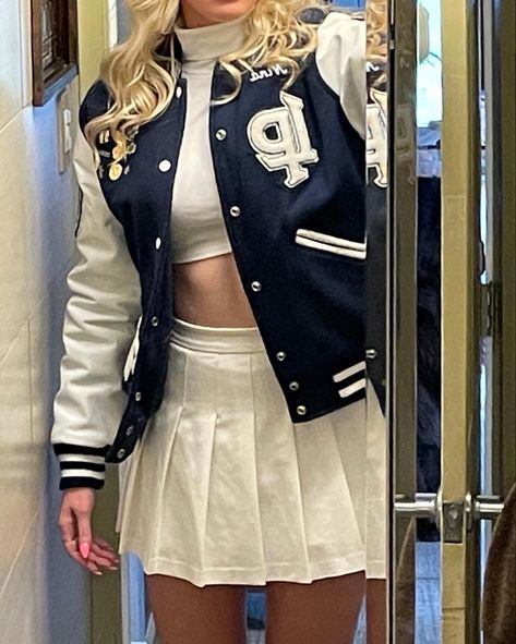 Letterman jacket outfit inspo Styling Letterman Jacket, Letterman Jacket With Skirt, Varsity Dress Outfit, Varisty Jacket Outfit Girl, Letterman's Jacket Outfit, Letterman Jacket Outfit Skirt, Letterman Jacket Outfit Woman, Cropped Letterman Jacket Outfit, How To Style Letterman Jacket