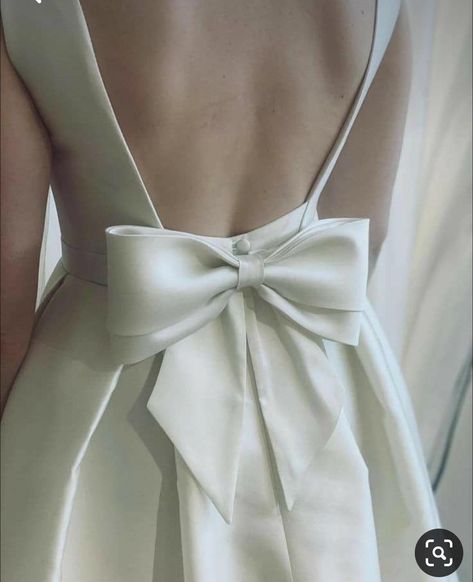 Ribbon At The Back Dress, Bow On The Back Of Dress, Backless Bow Dress, Reception Dress With Bow, Dresses With Bows In The Back, Wedding Dress Bow On Back, Wedding Dress With Bow On Back, Dress With Bow In The Back, Bow On Dress