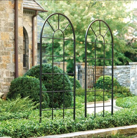 Modern Trellis Design, Garden Trellis Designs, Decorative Trellis, Iron Trellis, Cinder Block Garden, Modern Trellis, Arch Trellis, Metal Trellis, Pinterest Garden