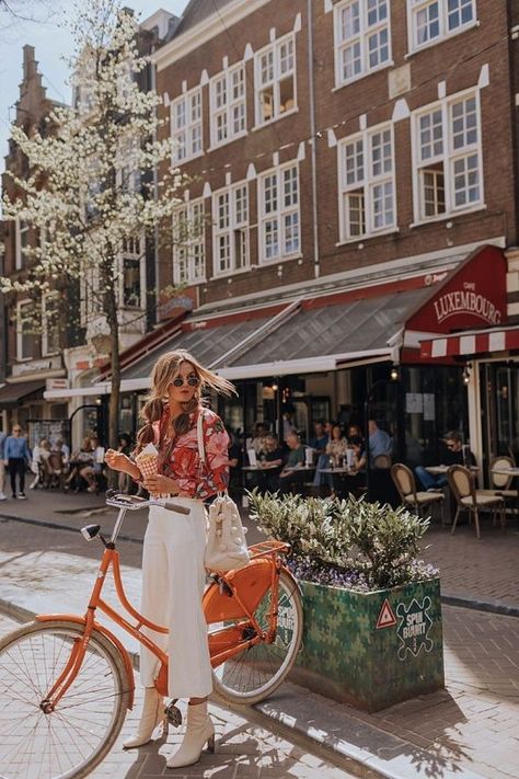 12 Non Beach Summer Vacations That You Should Plan Amsterdam Red Light District, Things To Do In Amsterdam, To Do In Amsterdam, Amsterdam Photos, Europe 2024, Visit Amsterdam, Red Light District, Amsterdam Travel, Summer Vacations