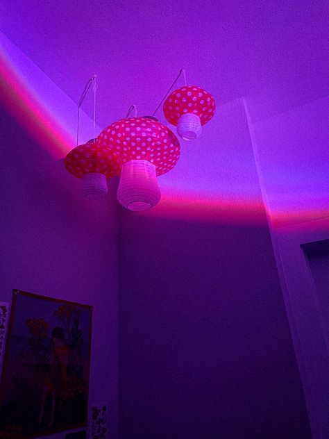 mushroom lanterns with sunset lamp and fairy art Mushroom Paper Lantern, Mushroom Lanterns, Mushroom Lantern Room, Mushroom Lantern, Glowing Mushrooms Aesthetic, Vintage Fairy Lamps, Fairy Grunge Lamp, Sunset Lamp, Retro Room