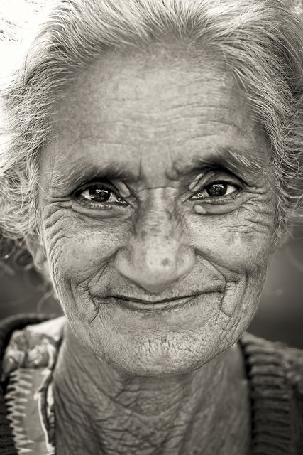 Old lady at Mingun - Myanmar (Burma) eyes are windows to the soul Old Lady Portrait Photography, Old Lady Portrait, Smile Wrinkles, Old Eyes, Age Makeup, Old Age Makeup, Intense Eyes, Laugh Lines, Best Marriage Advice