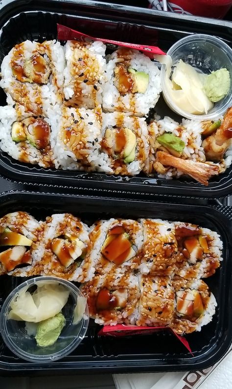 Sushi Teriyaki Chicken & Tempura Shrimp Chicken Teriyaki Sushi, Teriyaki Sushi, Chicken Tempura, Chicken Sushi, Tempura Sushi, Tempura Shrimp, Tempura Roll, Chicken Rolls, Teriyaki Chicken