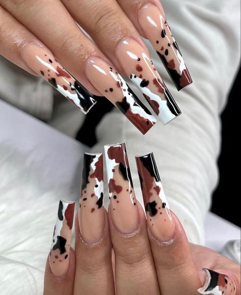 Chloe Nails, Elegant Touch Nails, Horror Nails, Cow Nails, Colored Acrylic Nails, Summery Nails, Cute Acrylic Nail Designs, Acrylic Nails Coffin Pink, Bling Acrylic Nails