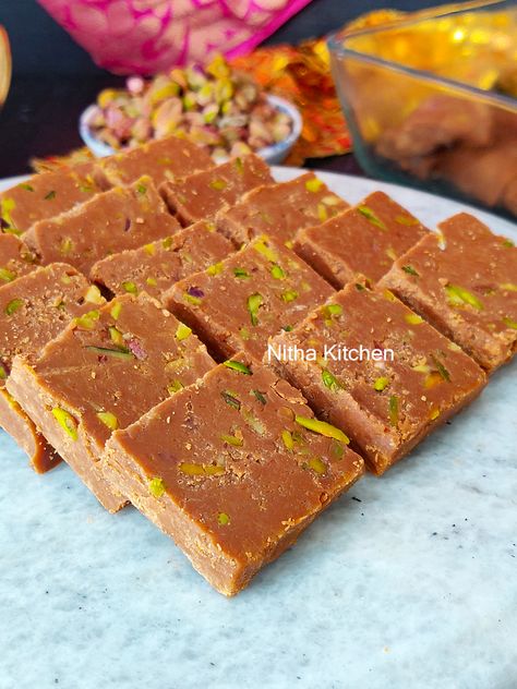 Chocolate Burfi, Snack Pictures, Indian Recipes Authentic, Burfi Recipe, Roasting Times, Gram Flour, Indian Sweets, Clarified Butter, Ice Creams