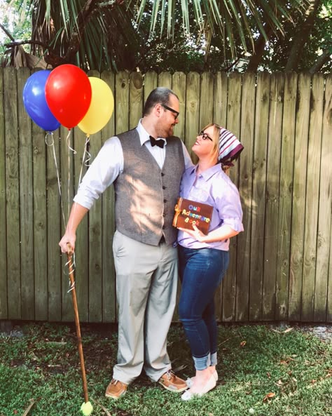 Magic School Bus Couples Costume, Up Costumes Couple, Up Movie Halloween Costume Couple, Disney Up Halloween Costume, Couple From Up Costume, Old Couple From Up Costumes, Walle And Eve Couples Costumes, Couples Up Costume, Family Up Costume