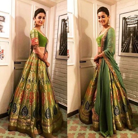 Alia Bhatt in a Manish Malhotra Brocade lehenga Sangeet Lehengas, Alia Bhatt Lehenga, Heavy Lengha, Purple Wedding Gown, Designer Lengha, Brocade Lehenga, Wedding Dress Crafts, Floral Lehenga, Indian Fashion Trends