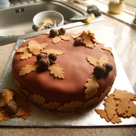 Autumnal Oak Leaf & Acorn cake | The Great British Bake Off Acorn Cake, Chocolate Acorns, Brown Fondant, Birthday Cake For Husband, The Great British Bake Off, British Bake Off, Great British Bake Off, Bake Off, Fallen Leaves