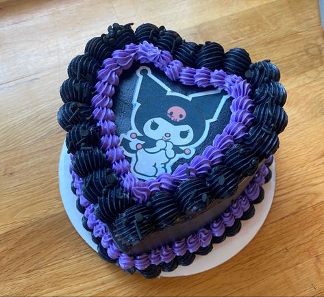 Black and purple kuromi cake with black sprinkles Purple Vintage Cake, Kuromi Cake, Heart Shaped Birthday Cake, Purple Kuromi, Aaliyah Birthday, Hello Kitty Birthday Cake, Purple Cakes Birthday, Cake Heart, Heart Shaped Cake