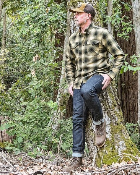 Flannel Photoshoot, Mens Flannel Outfit, Rugged Long Sleeve Flannel Shirt For Winter, Cowboy Flannel Outfits Men, Wing Outfit, Mens Flannel Outfit Country, Western Style Plaid Flannel Shirt For Ranch, Red Wing Outfit, Men’s Flannel