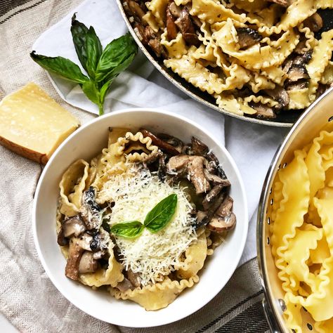 Mafaldine Pasta, Momma Mia, Truffle Pasta, Creamy Mushroom Pasta, Pasta Sauces, Creamy Mushrooms, Pasta Dish, Cooking Inspiration, Meatless Meals