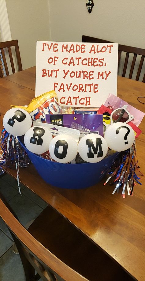 Baseball catcher promposal Baseball Catcher Hoco Proposals, Softball Themed Hoco Proposals, Baseball Promposal Ideas For Her, Softball Homecoming Proposals, Baseball Promposal Ideas, Baseball Homecoming Proposal, Baseball Promposal For Him, Baseball Hoco Proposals, Hoco Invites