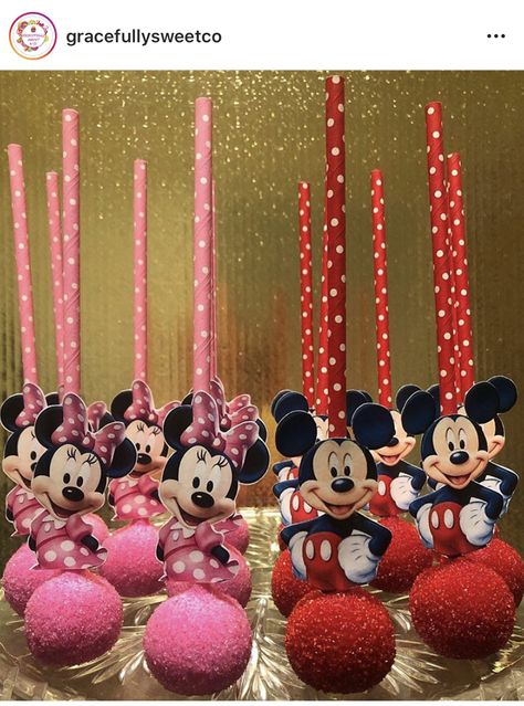 Mickey And Minnie Cake Pops, Mickey Mouse Cakepops, Minnie Mouse Cakepops, Cake Pops Mickey Mouse, Minnie Cake Pops, Mickey Mouse Desserts, Mickey Mouse Cake Pops, Mickey Mouse Treats, Minnie Mouse Cake Pops