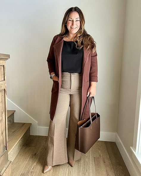 The Recruiter Mom's Amazon Page Midsize Style 2024, Office Outfits Women Curvy, Recruiter Mom, Style Wide Leg Jeans, Fall Workwear, Brown Pumps, Cardigan Brown, Professional Outfits Women, Workwear Pants