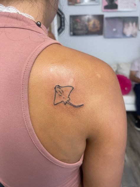 Southern Stingray Tattoo, Sting Ray Tattoo, Ray Line, Stingray Tattoo, Ray Tattoo, Tattoo On Shoulder, Line Work Tattoo, Stingray, Shoulder Tattoo