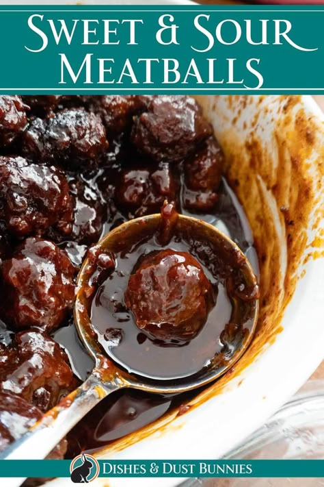 This is an easy recipe for sweet and sour meatballs that will make your taste buds happy. You'll love the sweet and sour flavor of these meatballs. Plus, they're perfect for a party or any get-together. Serve them up with some rice on the side and you're good to go! Sweetish Meatballs Recipe, Sweet N Sour Meatballs, Sweet N Sour Sauce, Summer Ground Beef Recipes, Sour Recipes, Sweet And Sour Beef, Sweet Meatballs, Fast Ground Beef Recipes, Beef Recipes Summer