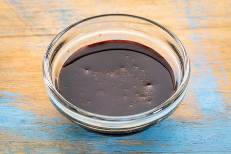 Yacon syrup is a natural sweetener that may help with gut health and weight loss. But is it keto? Learn about its carb count, benefits, and side effects. Yacon Syrup Recipes, Yacon Syrup, Alternative Sweeteners, Healthy Sweeteners, Low Carb Sweeteners, Perfect Keto, Blood Sugar Control, Regulate Blood Sugar, Syrup Recipe