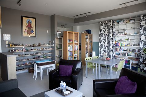 Darcy Bailey & Associates Counselling office ~ counselling, art therapy; play therapy office space Art Therapy Room Spaces, Art Therapy Room, Play Therapy Office, Art Therapy Office, Counselling Office, Sand Tray Therapy, Play Therapy Room, Sand Tray, Counseling Office