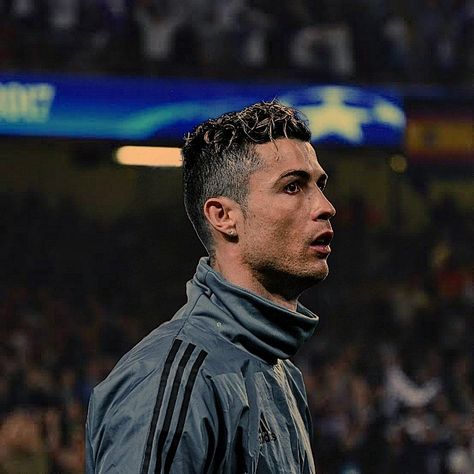 Cristiano Ronaldo Profile, Ronaldo Pp, Ronaldo Profile, Cr Ronaldo, Edit Profile Picture, Cristiano Ronaldo Style, Ronaldo Photos, Ronaldo Pictures, Football Boyfriend