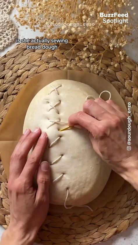 Sourdough Recipes Bread, Bread Scoring Patterns, Foccacia Bread, Bread Scoring, Pizza Muffins, Food Bread, Recipes Bread, Bread Art, Breads & Buns