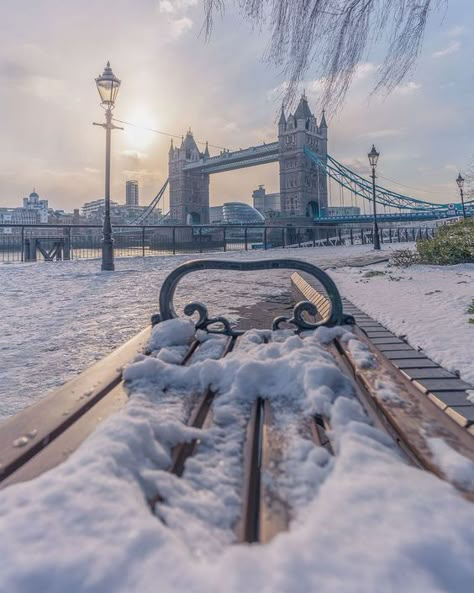 Winter Wonderland Wallpaper, London Snow, London In December, Aesthetic London, London Dreams, London Aesthetic, London Christmas, London Places, Winter Photo