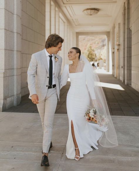 Mesh Sleeved Wedding Dress, Modest Timeless Wedding Dress, Pretty Modest Wedding Dresses, Wedding Dresses Long Sleeve Modest, Winter Ranch Wedding, Modest Summer Wedding Dresses, Simple Church Wedding Dress, Wedding Dresses Simple Modest, Modest Fitted Wedding Dress