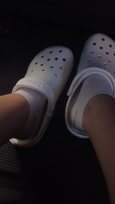 White Crocs With Nike Socks, White Crocs Aesthetic, White Crocs Outfit, Swaggy Shoes, Crocs Aesthetic, Unrealistic Wishlist, Crocs Outfit, Fake Shoes, Dream Shoe