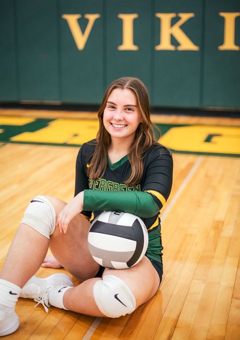 Class of 2023 HS senior volleyball | Las Vegas Photographer Ohio Fall, Senior Volleyball, Volleyball Photography, Volleyball Senior Pictures, Volleyball Photos, Volleyball Poses, Fall Afternoon, Sport Portraits, Gymnastics Mats