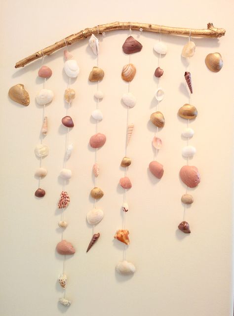 DIY Wall Decor Got too many shells?? Just paint them any color you want, pick up a stick and hang them! Ta da! Sea Shells Diy, Shells Diy, Inspiration Painting, Shell Decor, Art Corner, Diy Crafts To Do, Room Makeover Inspiration, Shell Crafts, Art Inspiration Painting