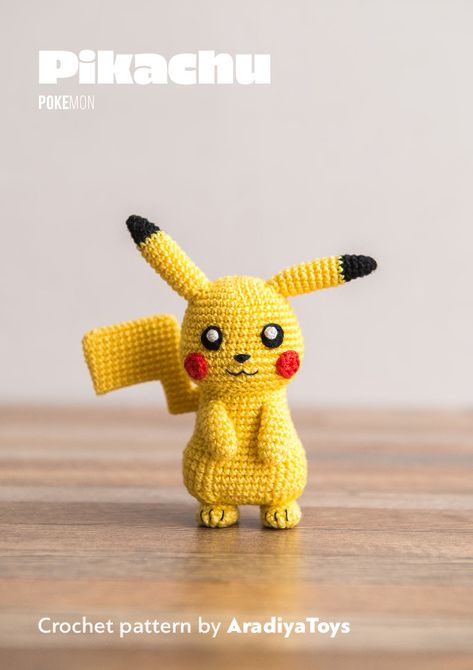 Pikachu Amigurumi, Pikachu Crochet, Pokemon Crochet Pattern, Pika Pika, Crochet Pokemon, Red Yarn, Crochet Round, Pokemon Characters, Christmas Minis