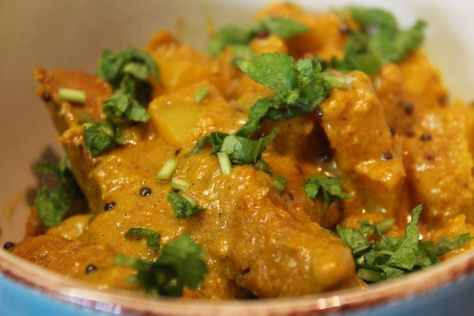 Squash Curry, Butternut Squash Curry, Baked Butternut Squash, Tikka Masala Recipe, Baked Potato Soup, Vegan Curry, Masala Recipe, Roasted Butternut, Plain Yogurt