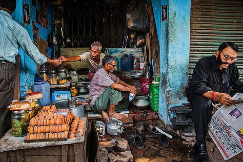 tea stall Tea Stall Photography, Tea Stall Composition, Tea Stall Sketch, Tea Stall Drawing Composition, Tea Stall Drawing, Indian Tea Stall, Human Composition, Tractor Painting, Tea Stall