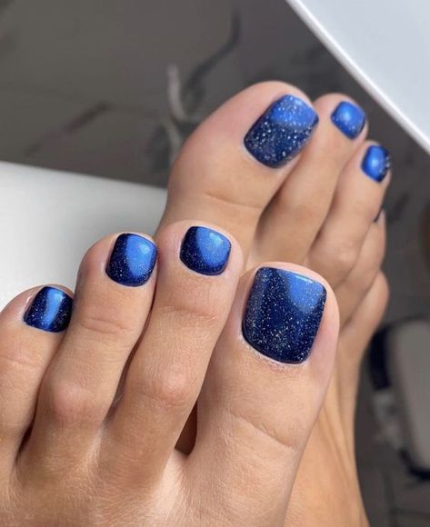 15 Winter Toe Nail Color Ideas for 2023-2024 - thepinkgoose.com Pedicure Azul, Pedicure Tradicional, Gold Toe Nails, Metallic Nail Colors, Blue Pedicure, Blue Toe Nails, Olive Nails, Taupe Nails, Plum Nails