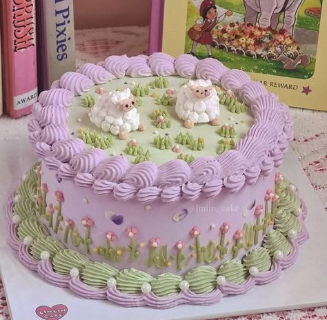 Sheep Cake, Lavender Cake, Purple Cake, Vintage Birthday Cakes, Pastel Cakes, Funny Birthday Cakes, Simple Cake Designs, Pretty Dessert, Cute Baking