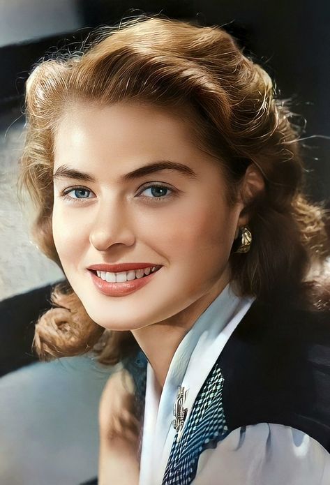 Ingrid Bergman Hair, Casablanca Ingrid Bergman, Ingrid Bergman Spellbound, Ingrid Bergman Gregory Peck, Ingrid Bergman Indiscreet, Kim Novak, 1940s Hairstyles, Classic Hollywood Glamour, Audrey Hepburn Style