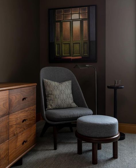 Guggenheim A + D | Moody reading corner at our Tanner Place pied-à-terre. Original art by Susan Bennerstrom, represented by @woodsidebraseth Seattle. 📷… | Instagram Reading Corner Moody, Seattle Instagram, Reading Corner, Cozy Corner, Interior Styling, Bedroom Design, Seattle, Original Art, The Originals