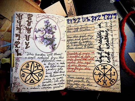 Sigil Grimoire Page, First Page Of Grimoire, Old Grimoire Pages, Practical Magic Grimoire, Spellbook Designs, Supernatural Demon Trap, Old Grimoire, Grimoire Ideas Journal Pages, Grimoire Aesthetic